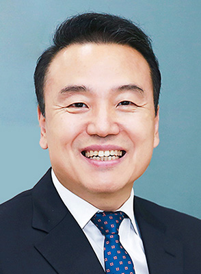 Jae-Young Lee